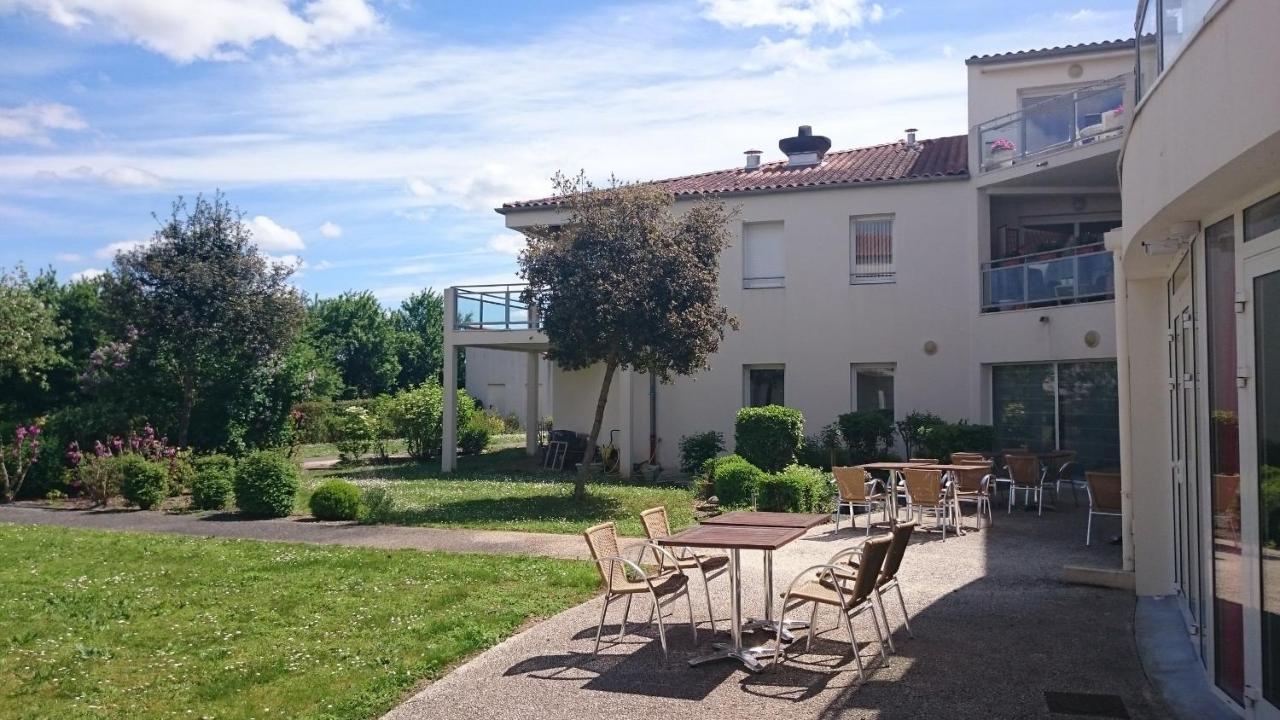 Domitys Le Clos De La Seigneurie Aparthotel Les Gonds Екстериор снимка