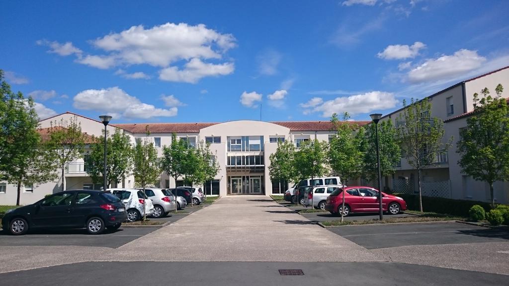 Domitys Le Clos De La Seigneurie Aparthotel Les Gonds Екстериор снимка