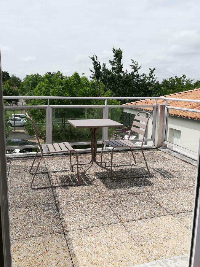 Domitys Le Clos De La Seigneurie Aparthotel Les Gonds Екстериор снимка