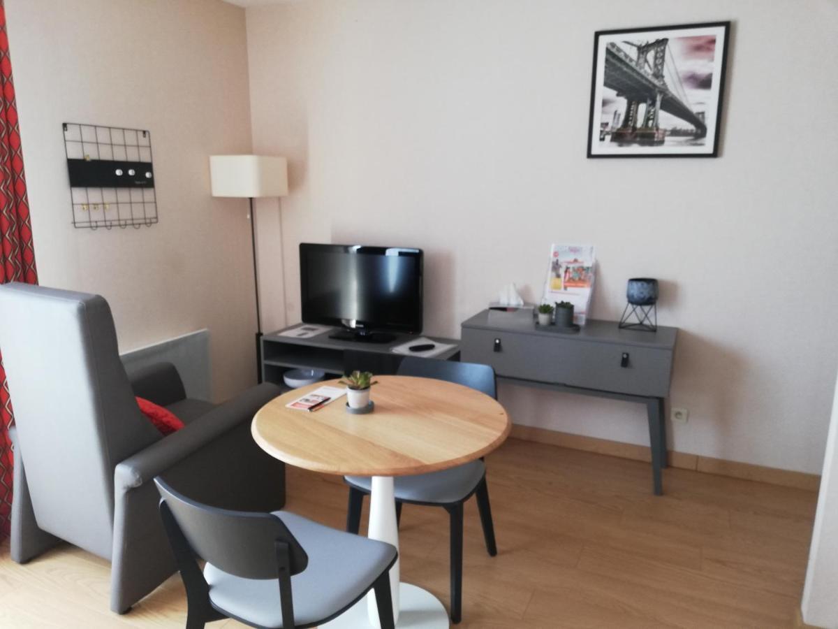 Domitys Le Clos De La Seigneurie Aparthotel Les Gonds Екстериор снимка